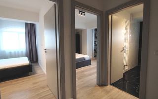 Apartament SIBIU central 3 camere, 2 bai, lift, garaj  - Poză 3