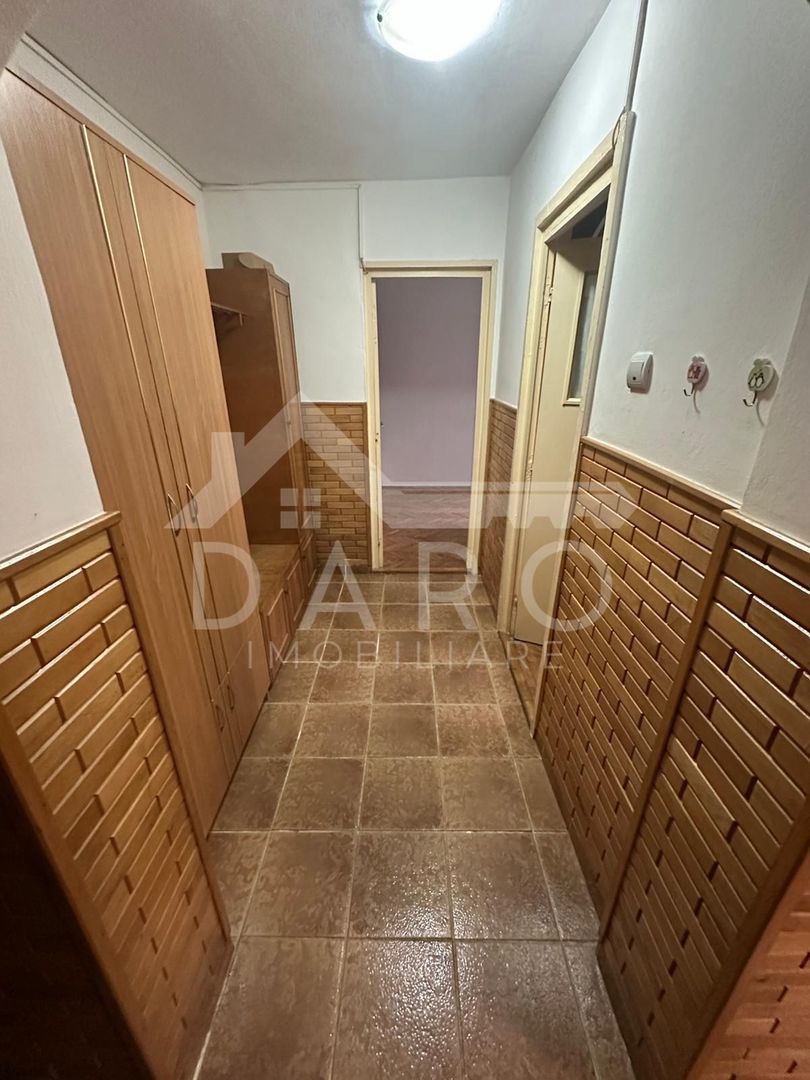 🏠 Ocazie! Apartament 2 camere cu balcon închis - Poză 2