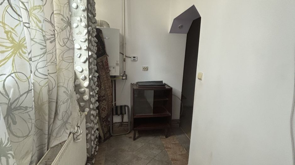Apartament cu o camera generos zona Dimbovita - Poză 8