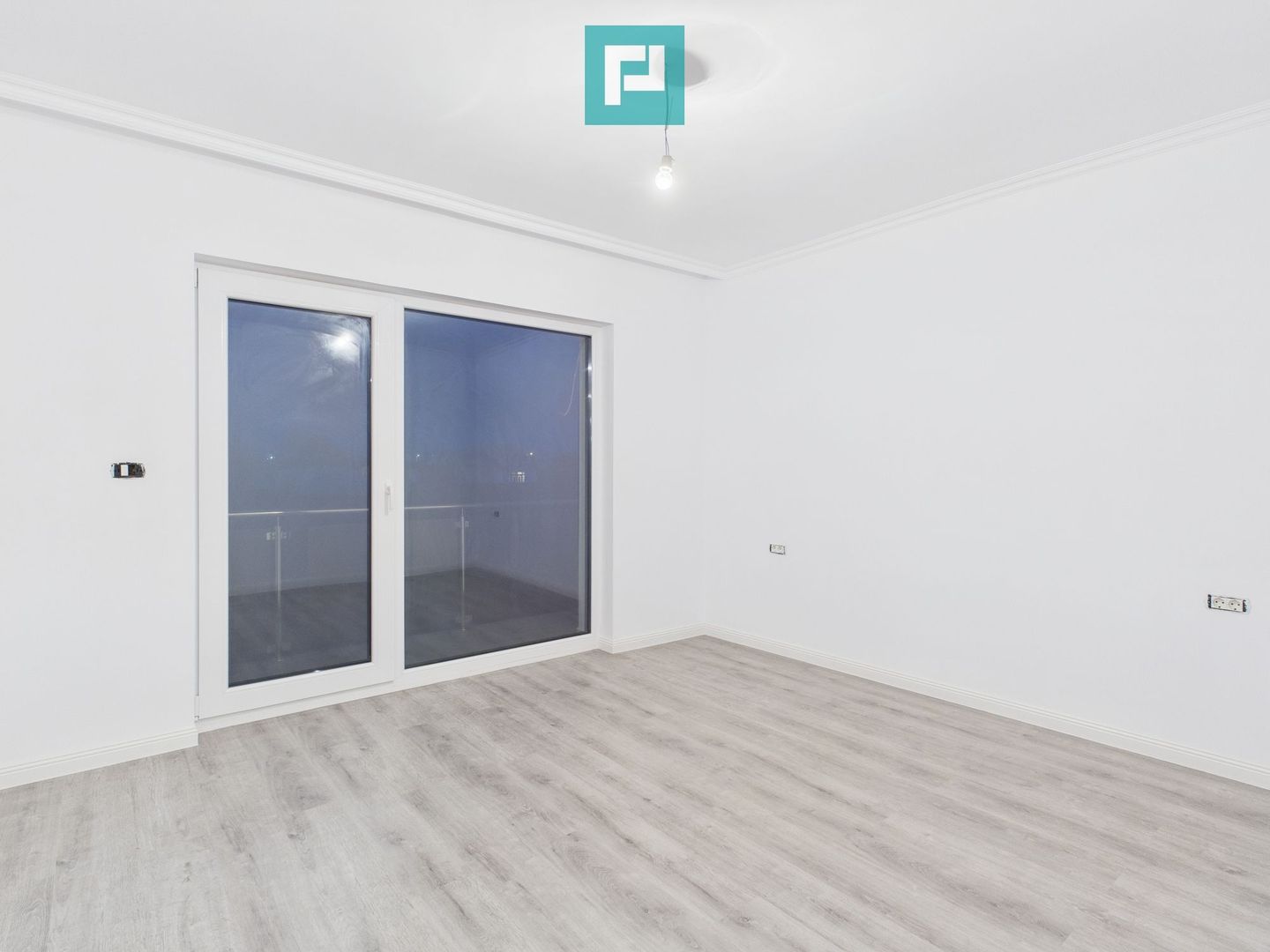 Vilă ultramodernă cu 4 camere în Gai - Poză 9