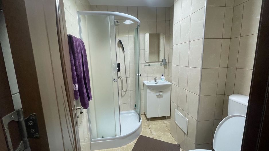 GARSONIERA CENTRALA | MOBILATA | VEDERE SPRE ORAS | RADAUTI - Poză 9