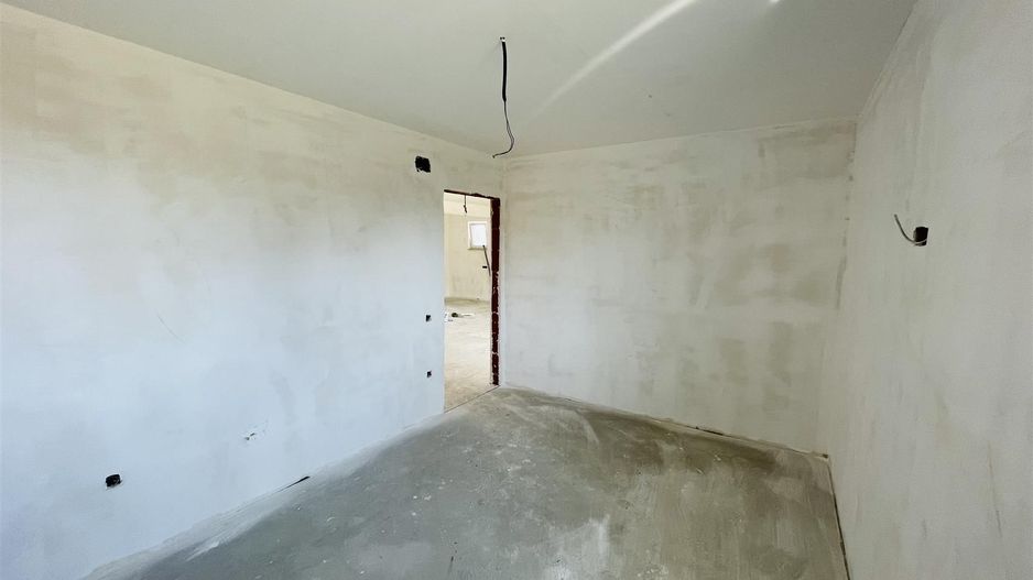 Casa P semifinisata ï¿½n comuna Paleu - Poză 8