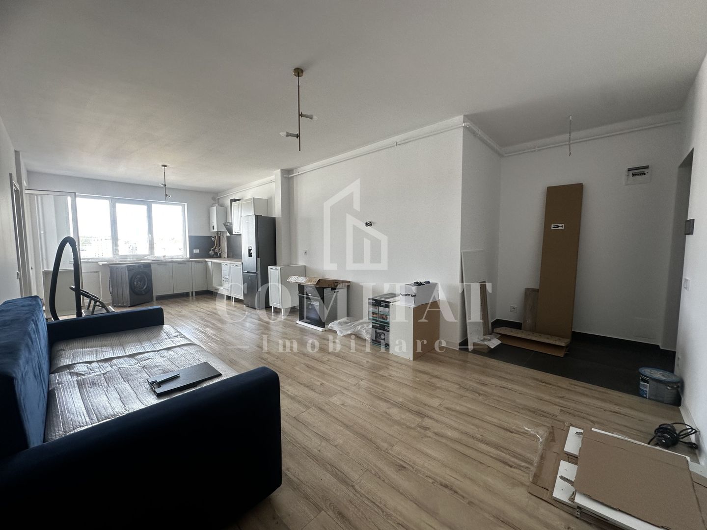 Apartament la cheie | Etaj intermediar | Zona BMW - Florești - Poză 2