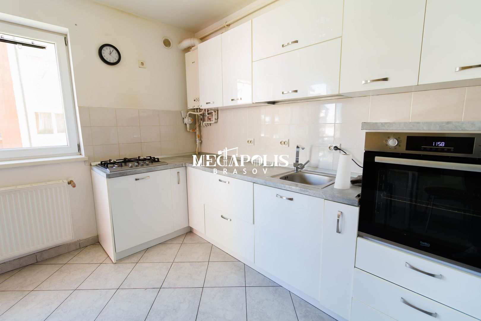 Apartament 2 Camere Decomandat / Etaj Intermediar Sanpetru - Poză 11