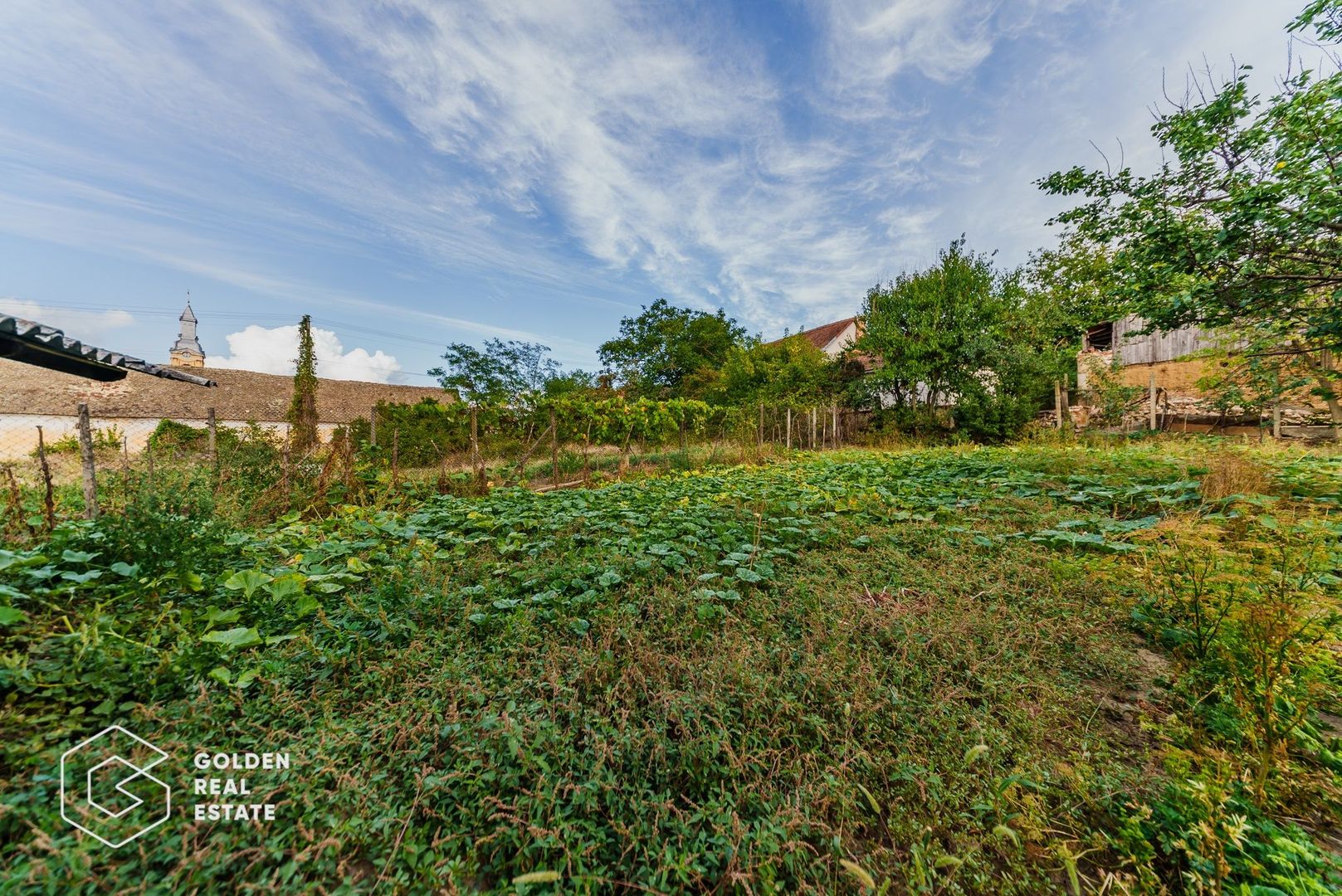 Vila superba, P+E,  Cuvin, 9 camere, 200 mp si teren 1300 mp plus anexa 3 camere - Poză 45