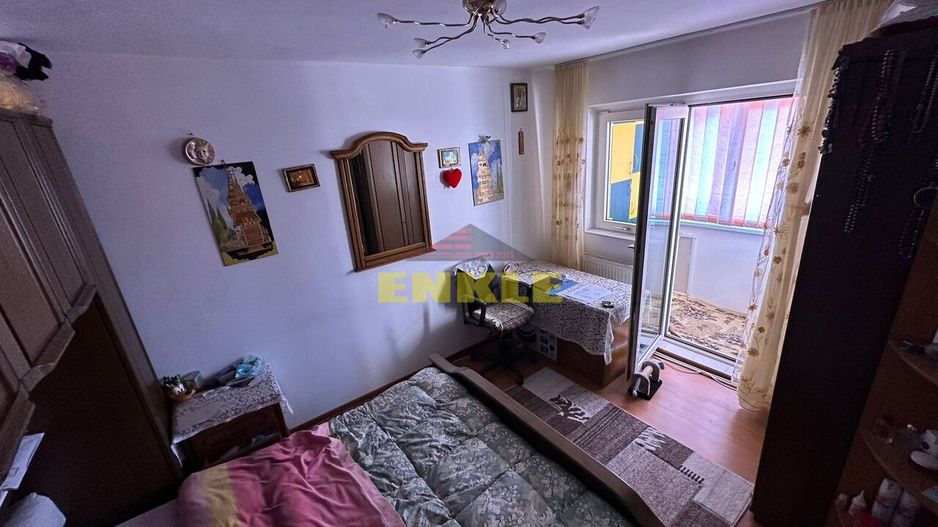 De vânzare apartament cu 2 camere, etaj 2 , zona Stadion - Poză 5