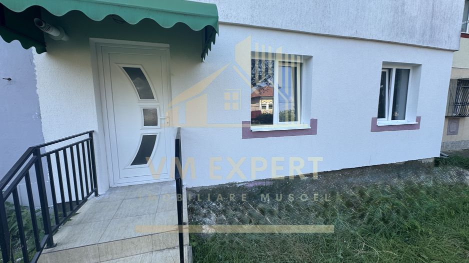 SPAȚU COMERCIAL 34 MP CAMPULUNG VIZAVI DE CENTRU MEDICAL CLUBUL SANATĂȚII - Poză 16