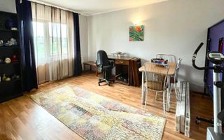 Casă spațioasă, confort ridicat, garaj și teren generos, zona Aradului - Poză 4