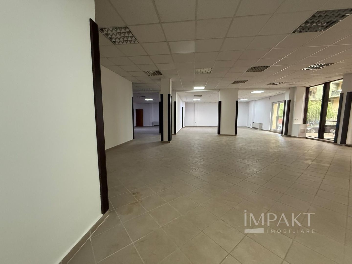 Oportunitate unică ,spațiu Comercial cu potențial maxim, zona FSEGA! - Poză 4