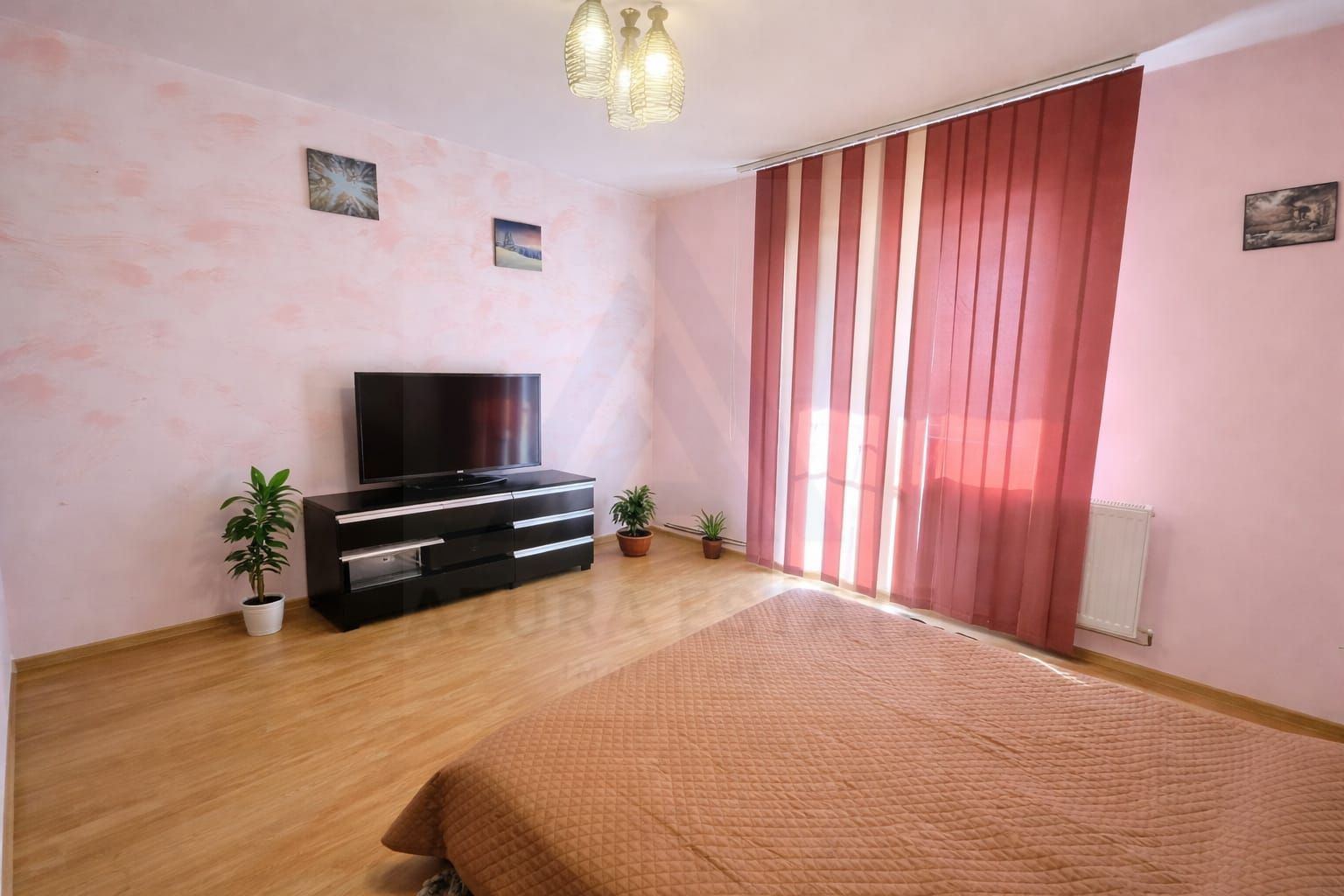 Apartament 2 camere parter 64 mp utili balcon 7 mp zona Selimbar - Poză 3