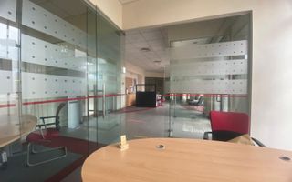 Spațiu comercial de închiriat-zonă ultracirculată, Micro 3 -Târgoviște - Poză 2