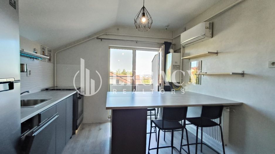 Apartament READY TO MOVE la mansardă, cu balcon și boxă de depozitare - Poză 3