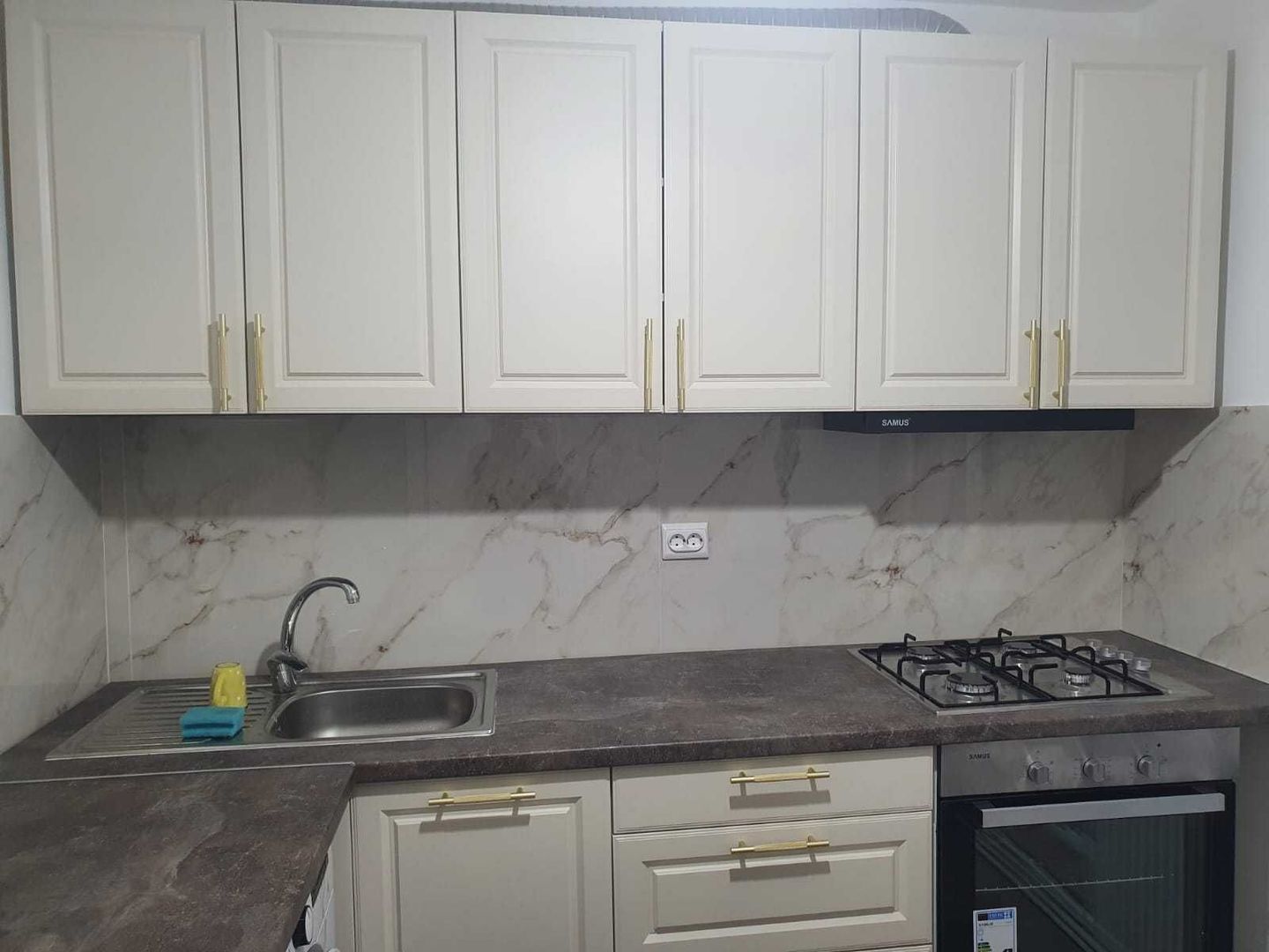 Apartament 3 camere, dec.-80mp-et2/4-500euro -Nicolina- Selgros - Poză 1