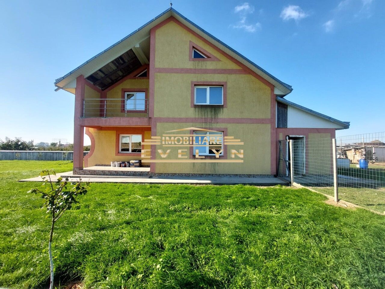 De vânzare casa P+M în Brehuiesti, pozitionata la strada principala - Poză 2