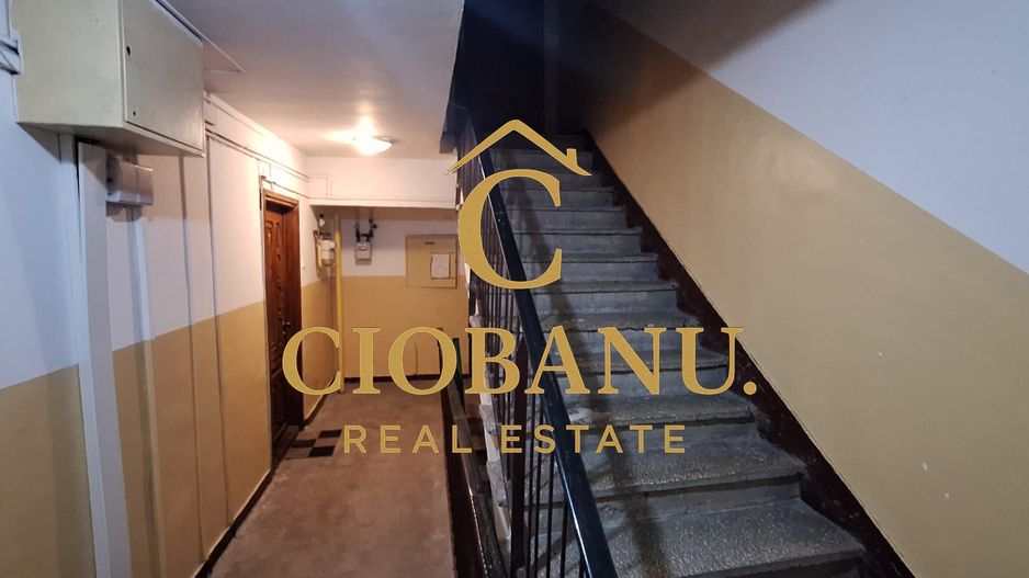 Apartament etaj 3/8 decomandat zona 1 Mai-Sara de vanzare - Poză 7