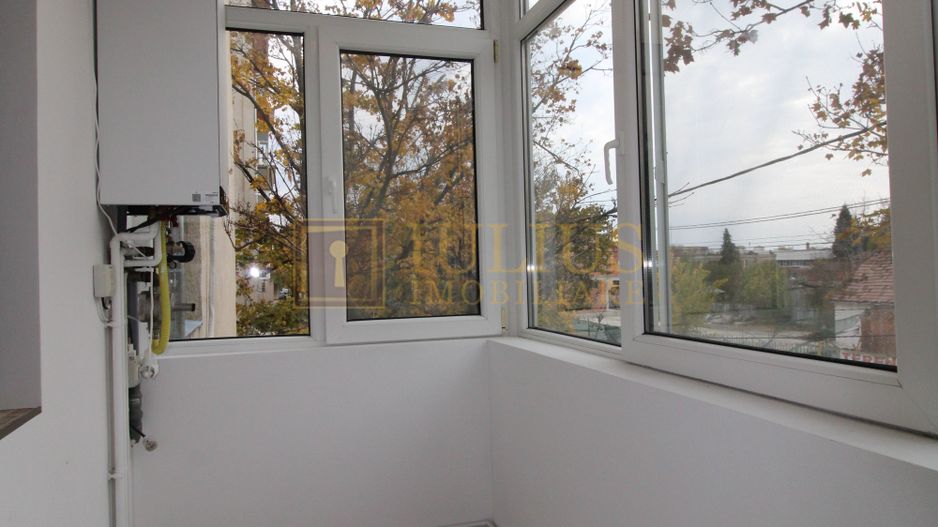 Zona Lunei, 3 camere, centrala proprie. - Poză 18