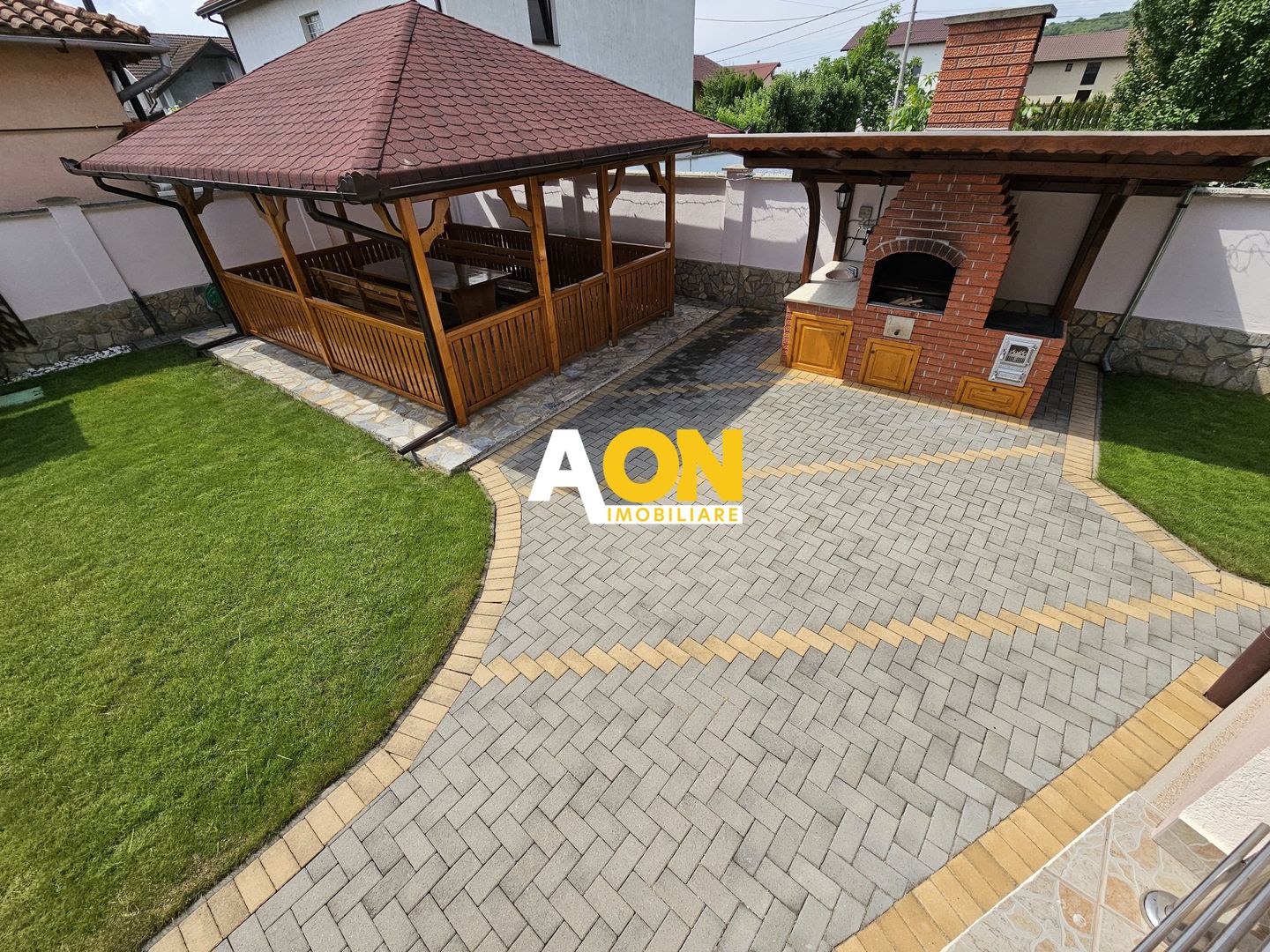 Casa 5 camere 561 mp teren la asfalt toate utilitatile Cetate - Poză 2