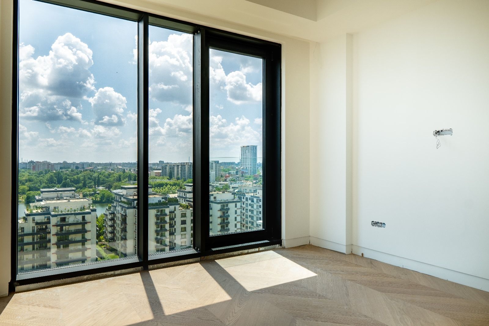 Apartament de vanzare 2 camere - Vedere Lac Pipera - Poză 2