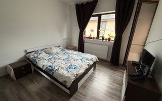 Casă înșiruită complet mobilată + curte+ 2 parcari în complex inchis! - Poză 15