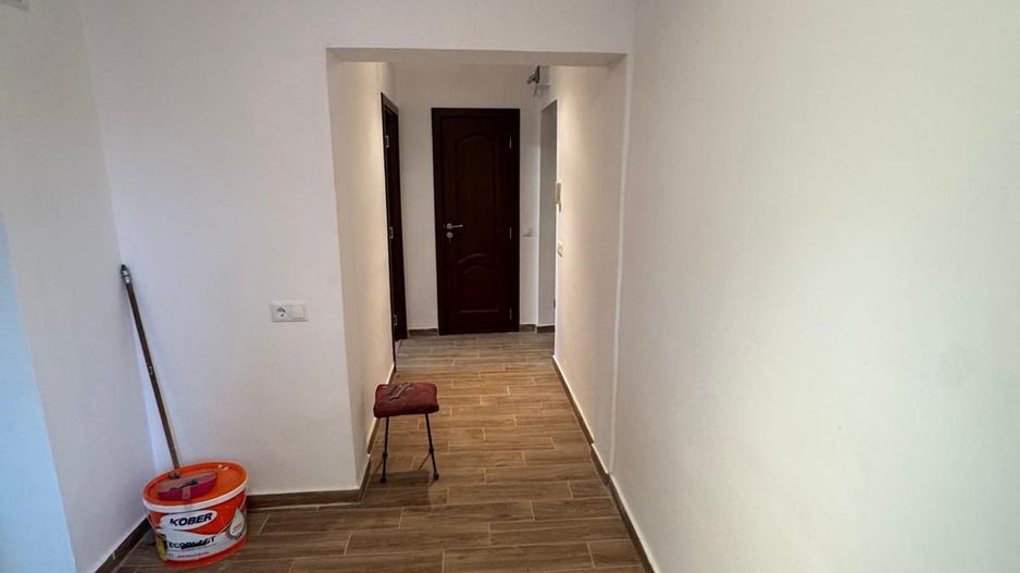 De vânzare apartament în zona Aleea Săvinești - Poză 3