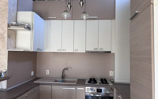 Apartament  2 camere Sagului cu scara interioara - Poză 2