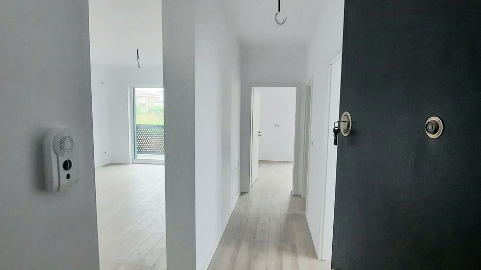 Apartament 2 camere cu curte proprie si loc de parcare - Poză 3