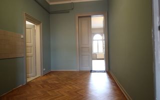 Spatiu de birouri in cladire istorica - Poză 14