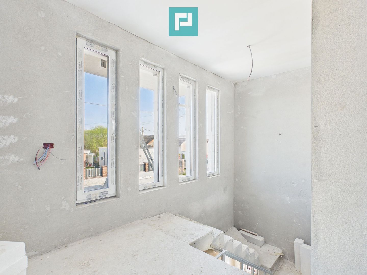 Casă deosebită în Parneava – Strada Griviței - Poză 21