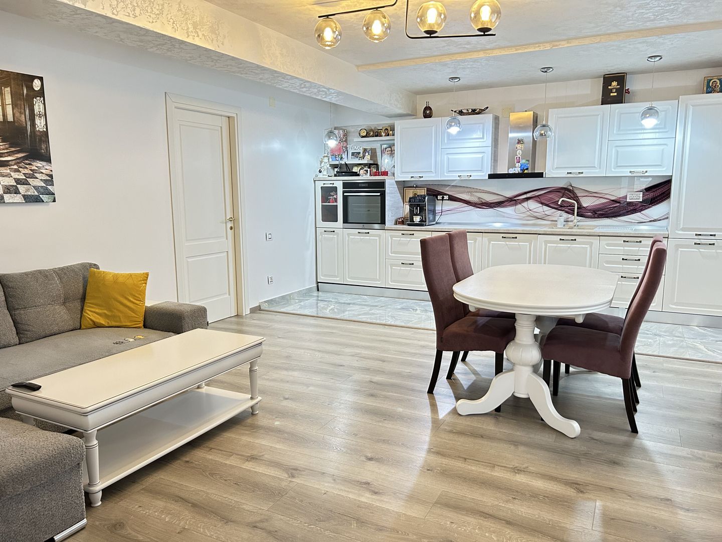 Pensiune Casa Eva Statiunea 2 Mai - 12 camere - teren 600 mp - Poză 5