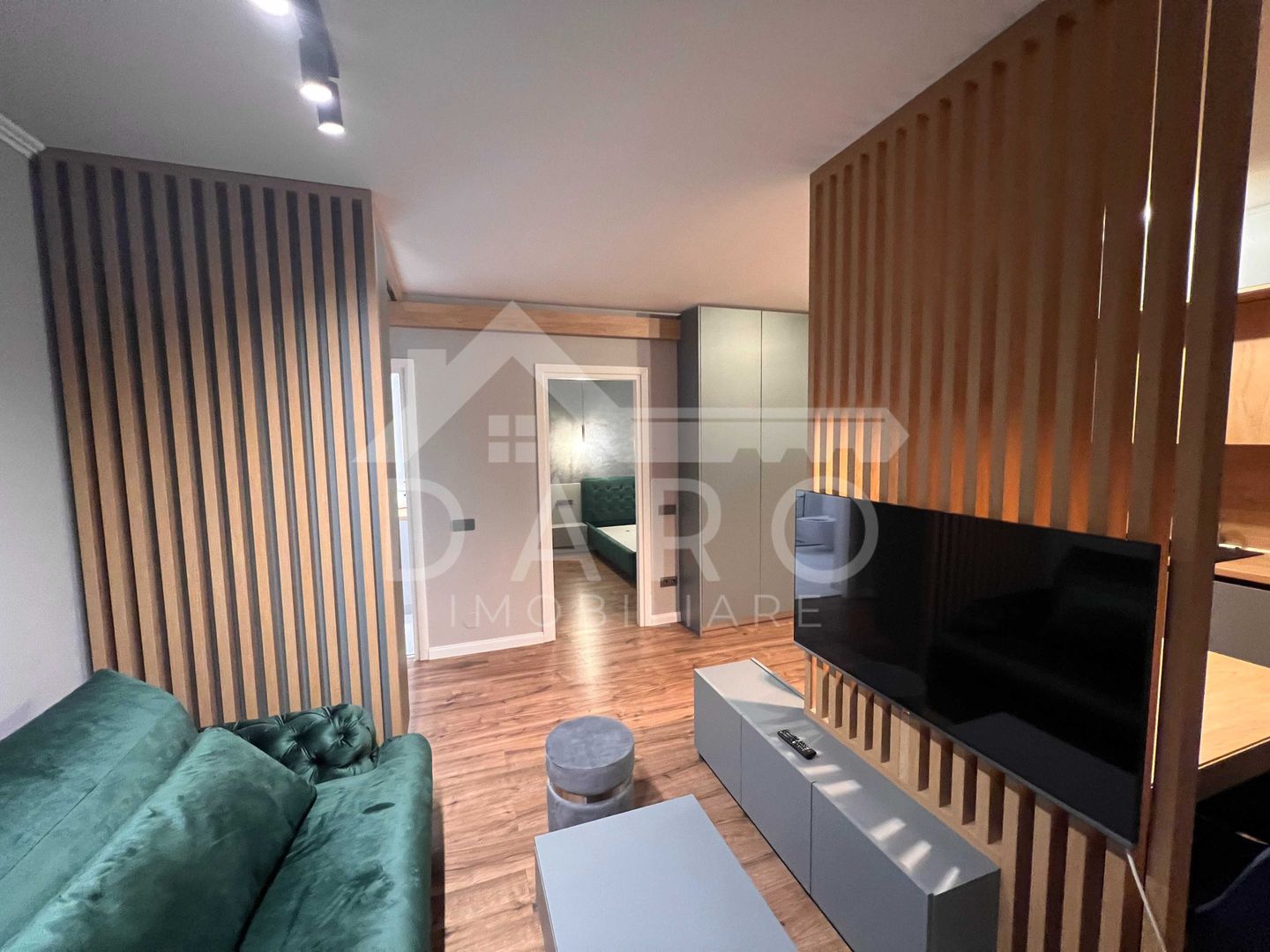 Dau in chirie 2 camere - lux - loc de parcare inclus - Poză 5