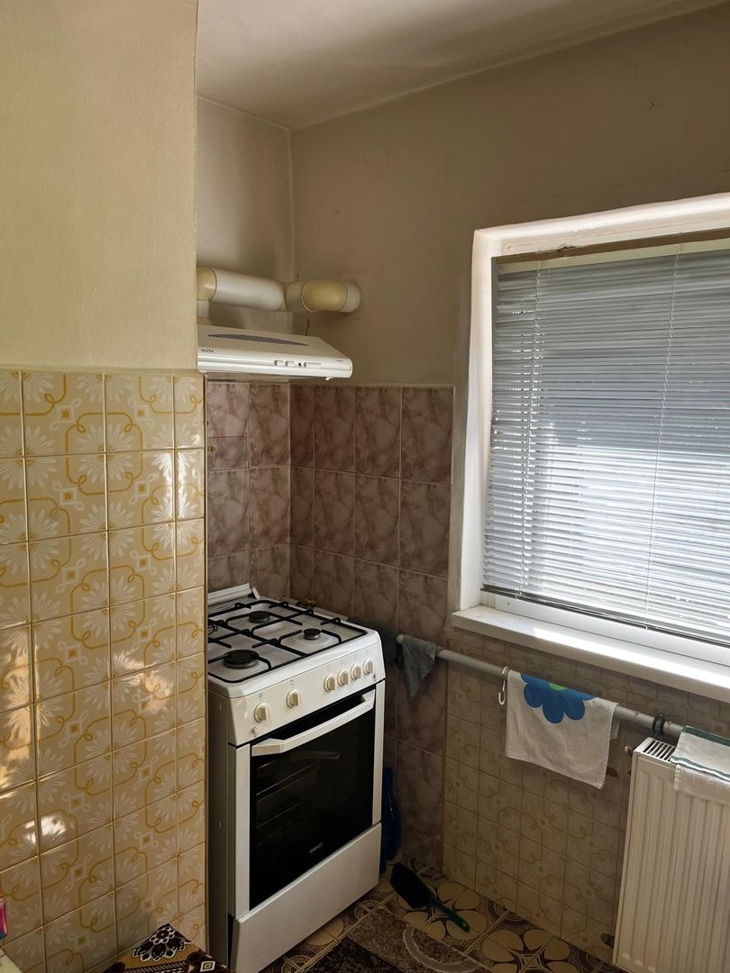 Apartament cu 4 camere, 80 mp utili la etajul 1 chiar in Calea Lipovei - Poză 6