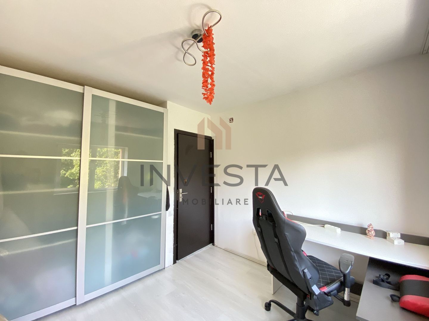 Apartament 3 camere decomandat cu balcon si parcare, zona Gruia - Poză 10