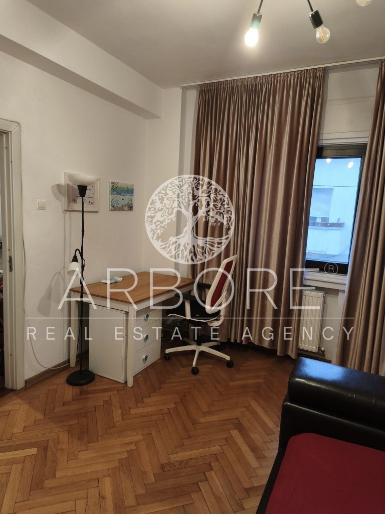 Apartament 3 camere Unirii, centrala proprie - Poză 2
