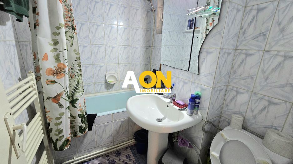 Apartament cu 3 Camere, Etaj Intermediar, Lift, Zonă Ultracentrală - Poză 12