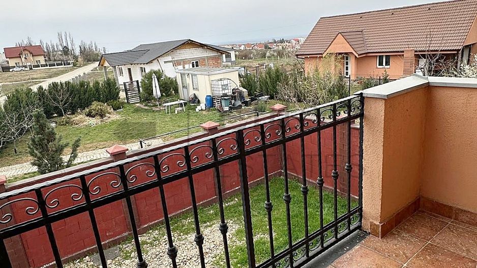 Casa cu 4 camere de inchriat in Paleu - Poză 10