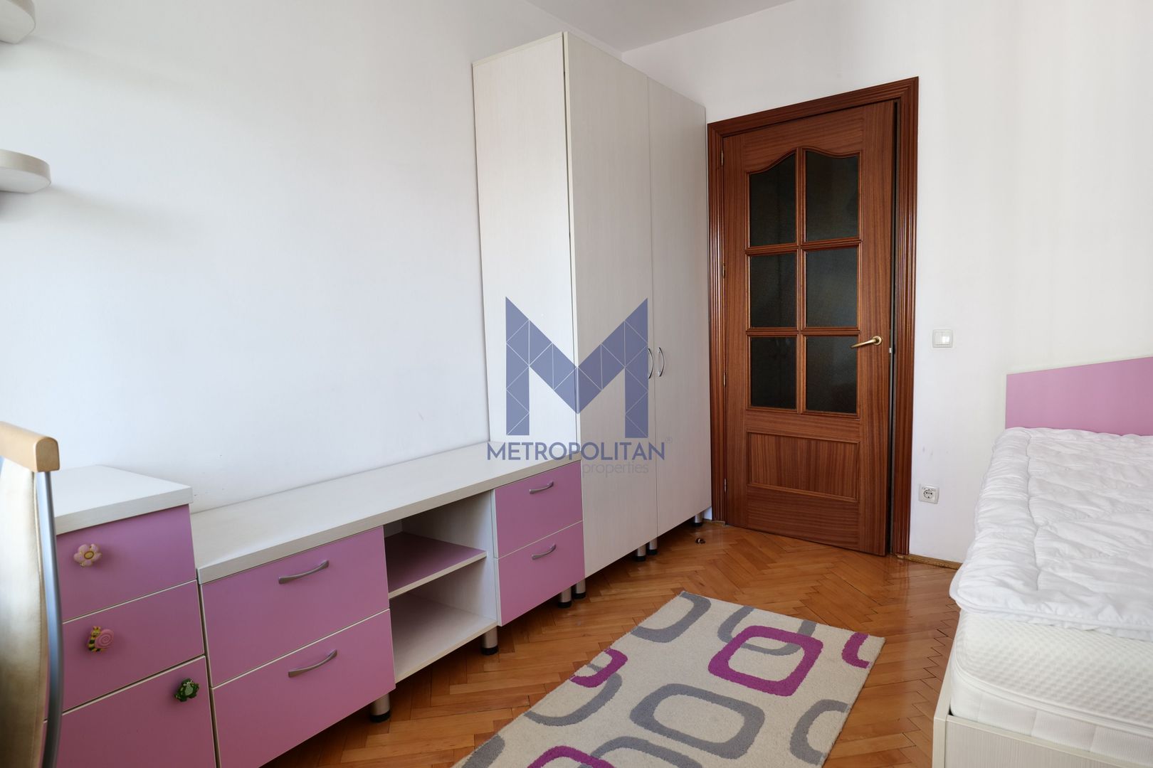 De închiriat 4 camere, N.Titulescu- 2 parcări-merită văzut LIVE! - Poză 6