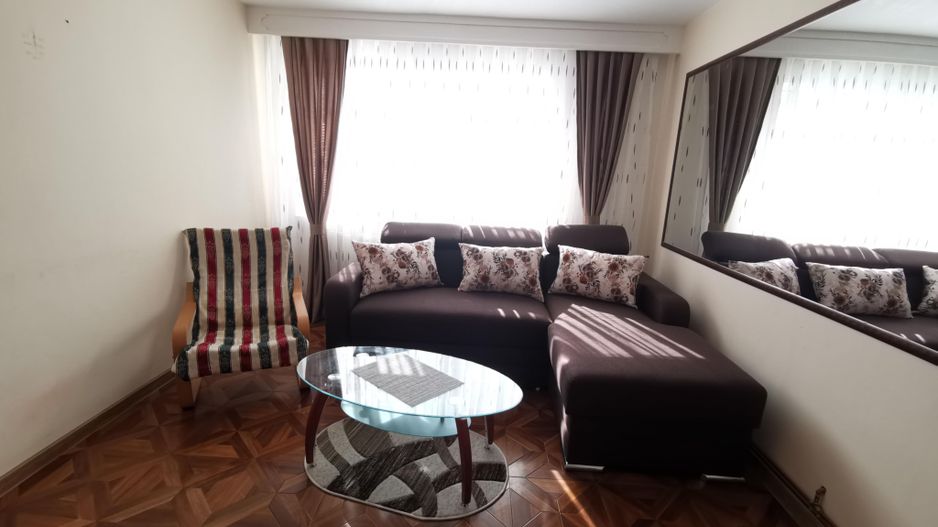 Apartament cu 2 camere de vânzare in Cetate - Poză 2