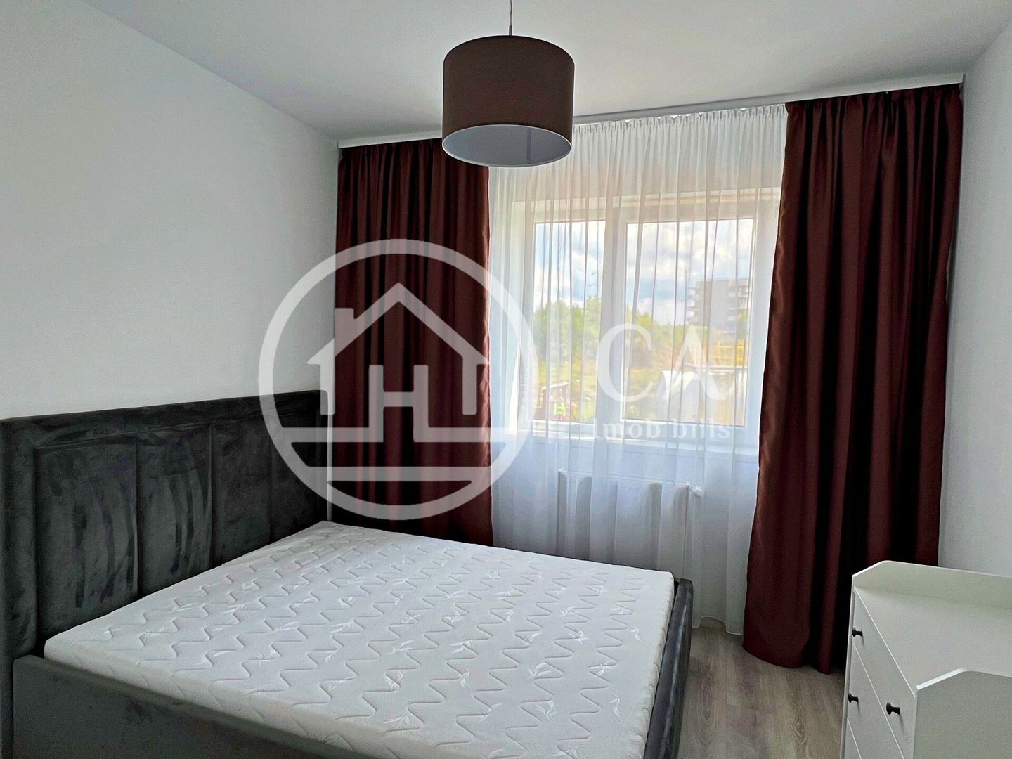 Apartament cu 3 camere de închiriat în Prima Universității, Oradea - Poză 3