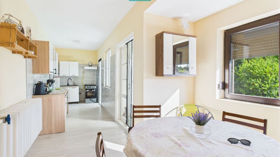 Casă 3 camere renovată cu potențial în Ketegyhaza - Poză 3