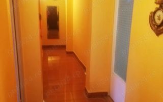 5 camere  Dambovita 2 bai 2 balcoane centrala termica - Poză 2