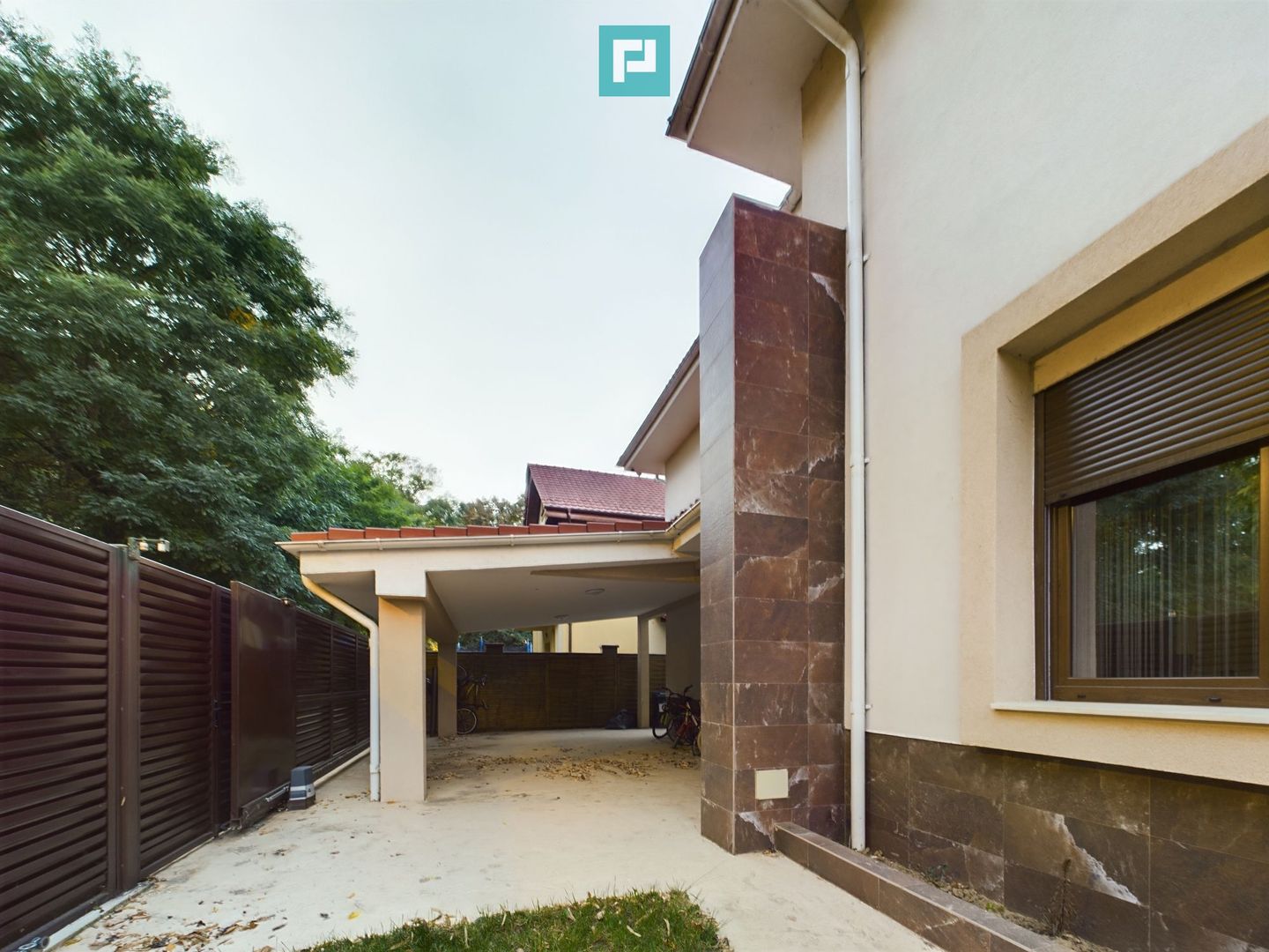 Casă modernă cu piscină încălzită în zona Tivoli - Poză 20