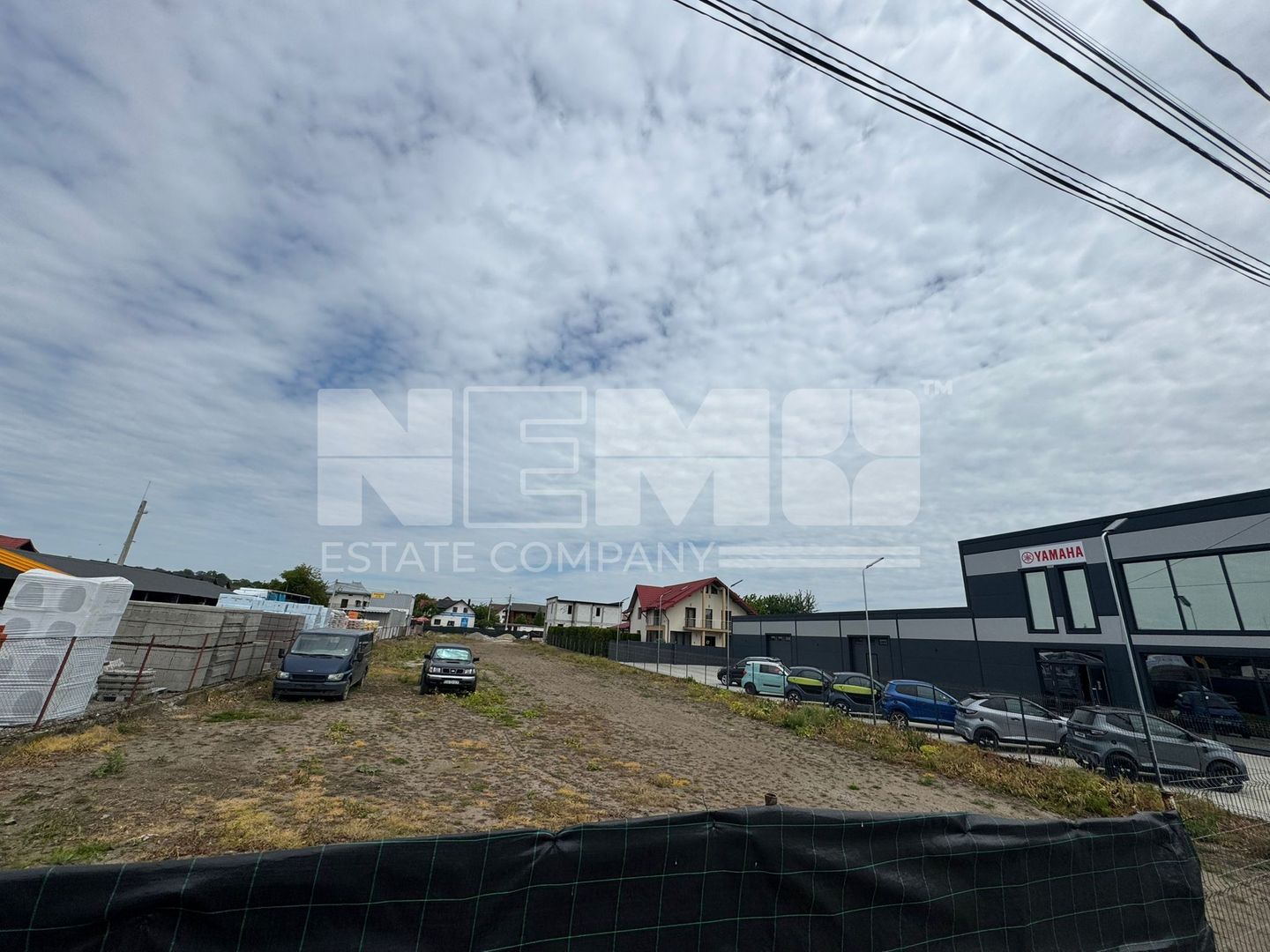 De Inchiriat Teren 2000 mp | Șcheia, Suceava | 2200 €/lună - Poză 1