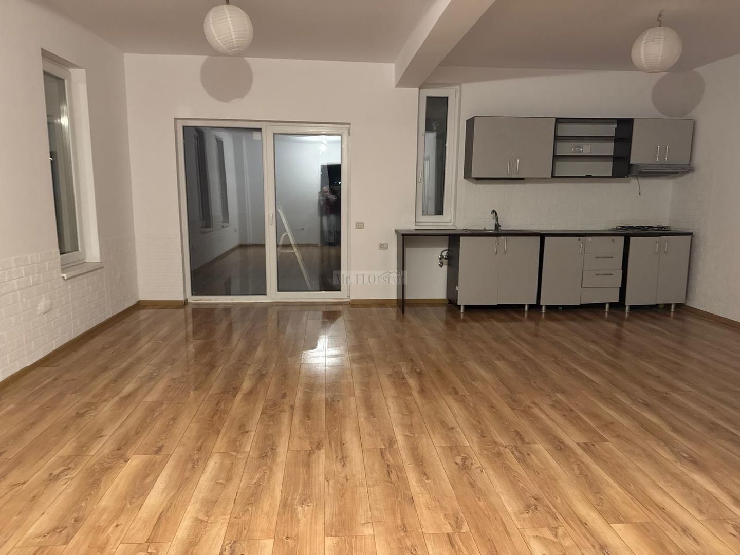 Ofer spre închiriere 1/2 duplex – Giroc, zona fostei unități militare - Poză 2