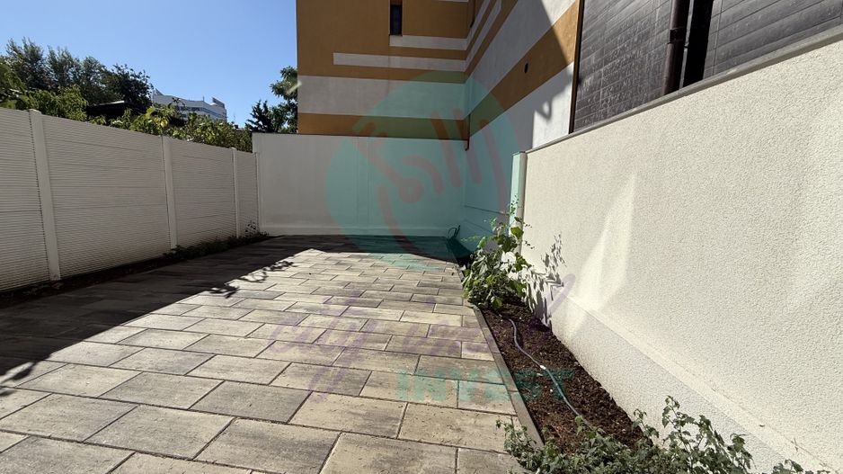 Apartament cu o curte generoasa de 60 mp - Poză 3