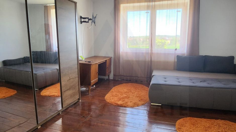Casa individuala 3 camere renovata recent teren 803 mp in Agnita - Poză 11