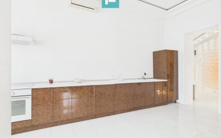 Apartament deosebit în clădire istorică central - Poză 16