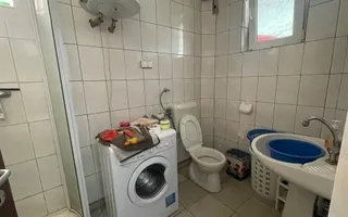 Casa cu 2 apartamente zona Mehala - Poză 19