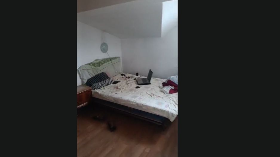 De vanzate - apartament 2 camera ( Mansarda) -zona Centrala - Poză 1