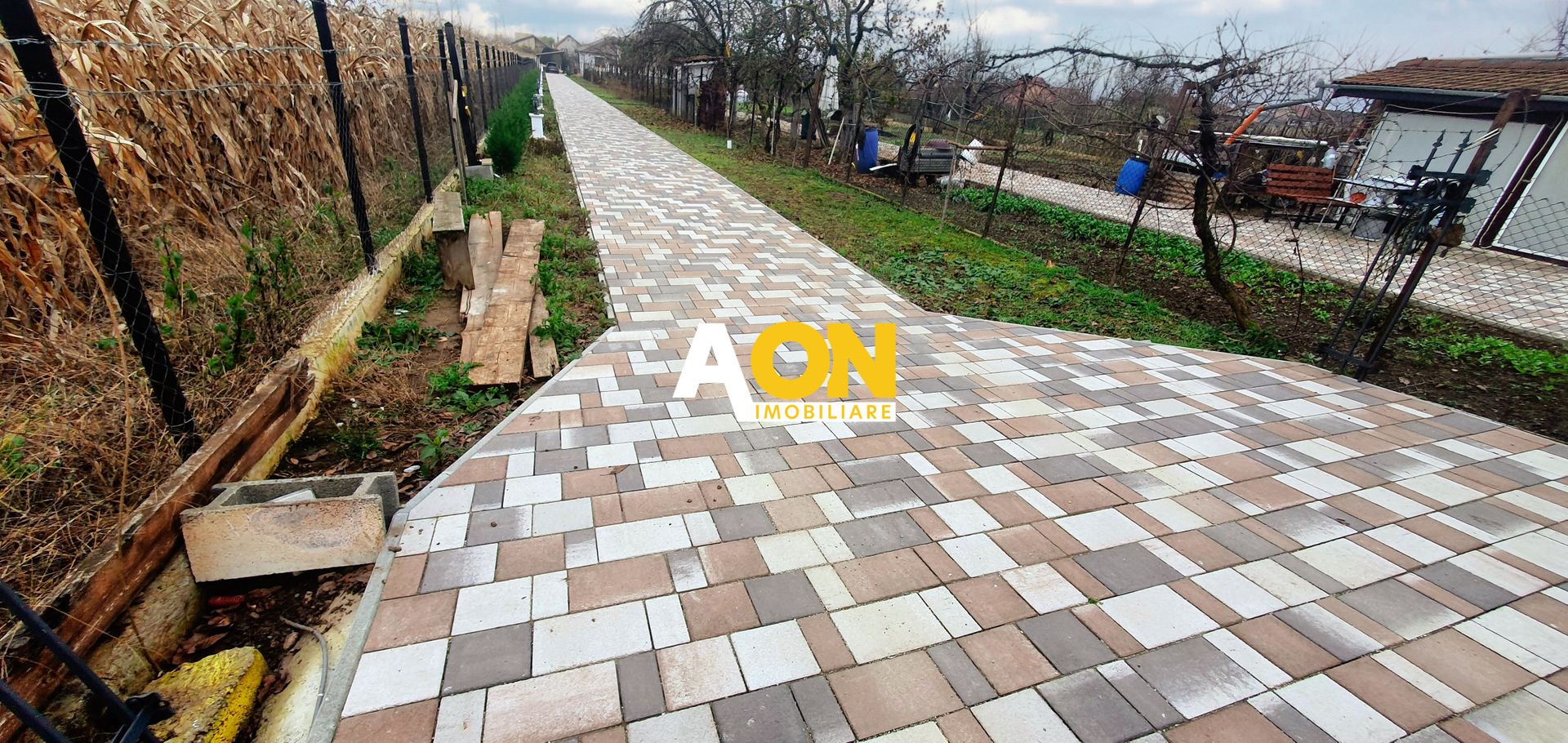 Casa 4 camere, finisaje premium, mobilata, utilata, 1430 mp teren - Poză 12