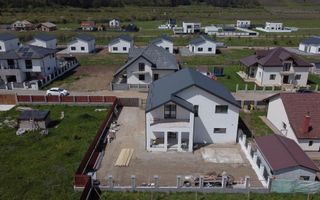 Casă individuală de vânzare – Sânpetru, zona Dealul Lempeș - Poză 7